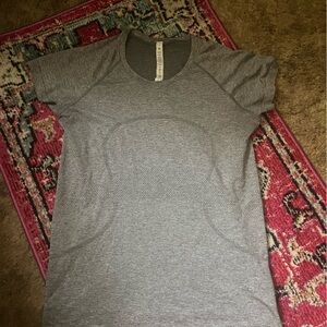 Lululemon Swiftly Tech Short-Sleeve Shirt 2.0 Size 12